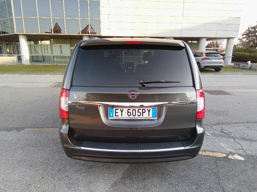 LANCIA Voyager Voyager 2.8 Turbodiesel Platinum 177 CV - 3