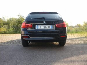 BMW Serie 3    (F30/31) 318d Touring Business Advantage aut. - 3