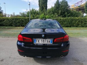 BMW Serie 5   (G30/G31) 520d Business - 3