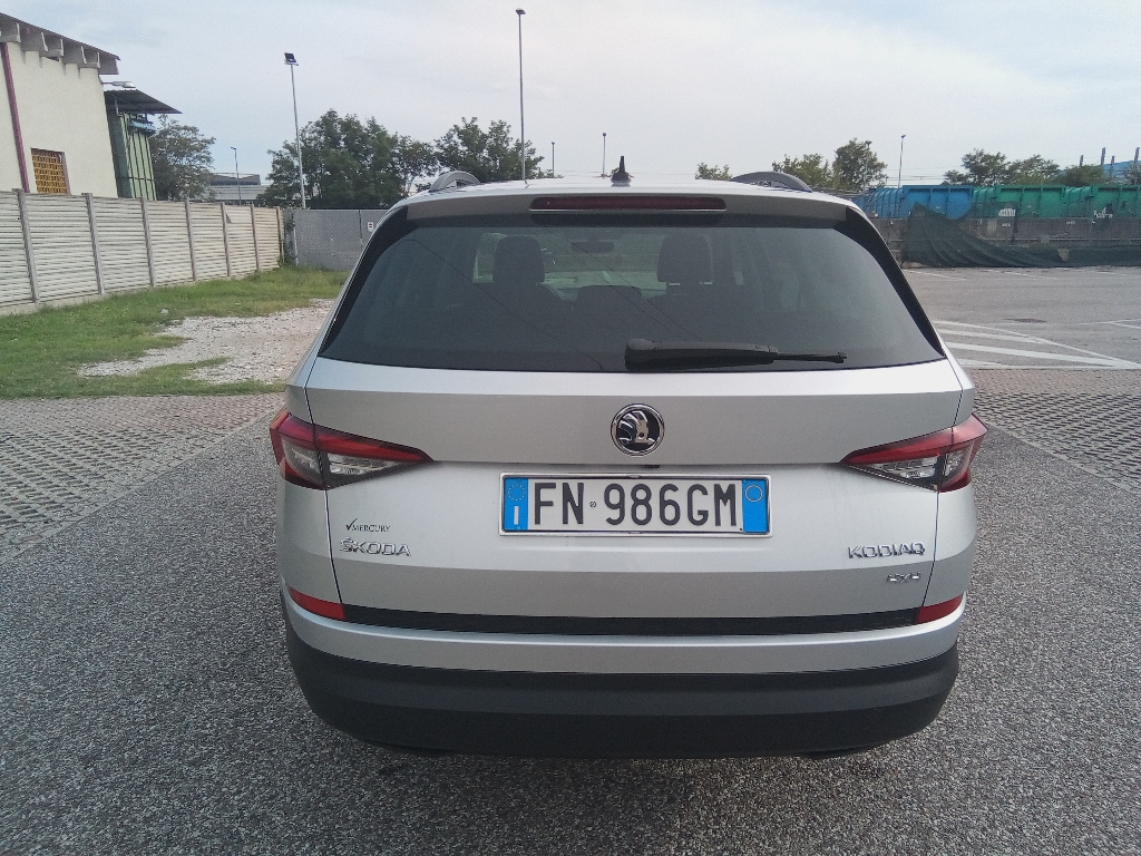 SKODA Kodiaq Kodiaq 2.0 TDI SCR 4x4 DSG Executive - 3