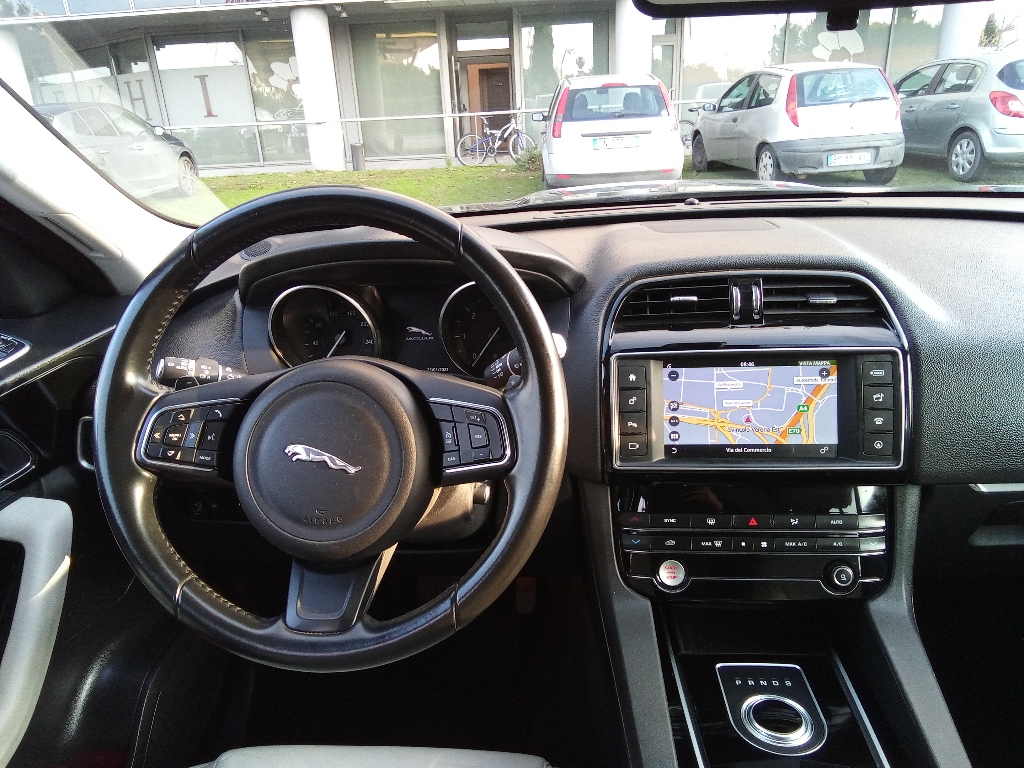 JAGUAR F-Pace       (X761) F-Pace 2.0 D 180 CV AWD aut. Prestige - 2
