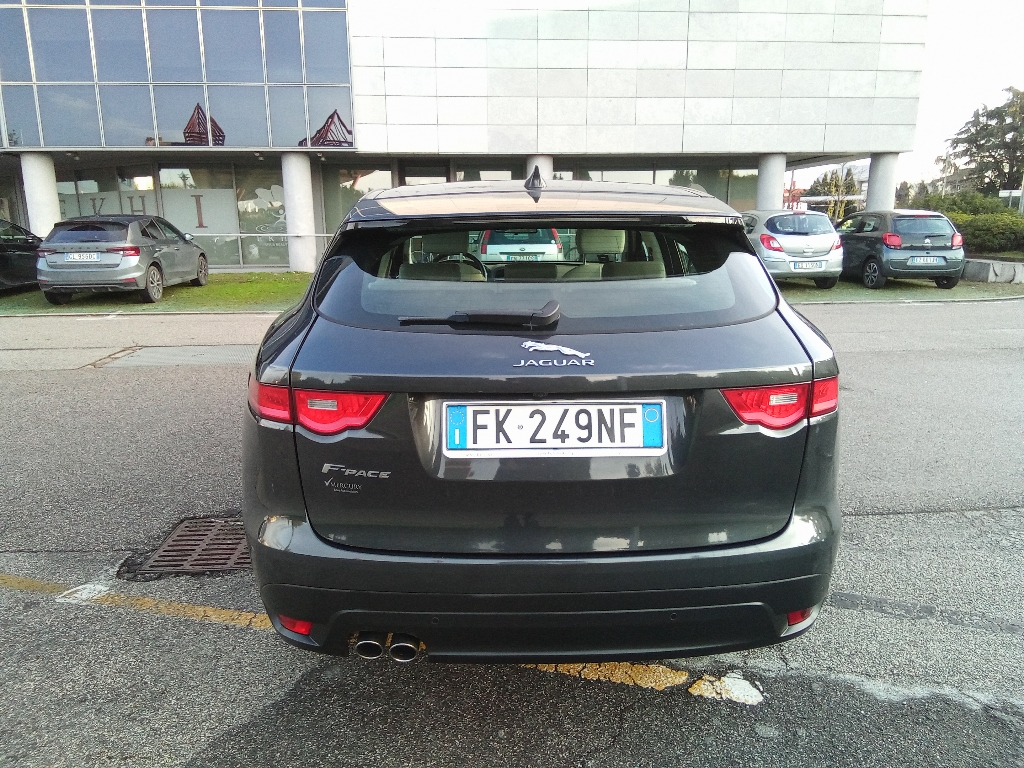 JAGUAR F-Pace       (X761) F-Pace 2.0 D 180 CV AWD aut. Prestige - 3