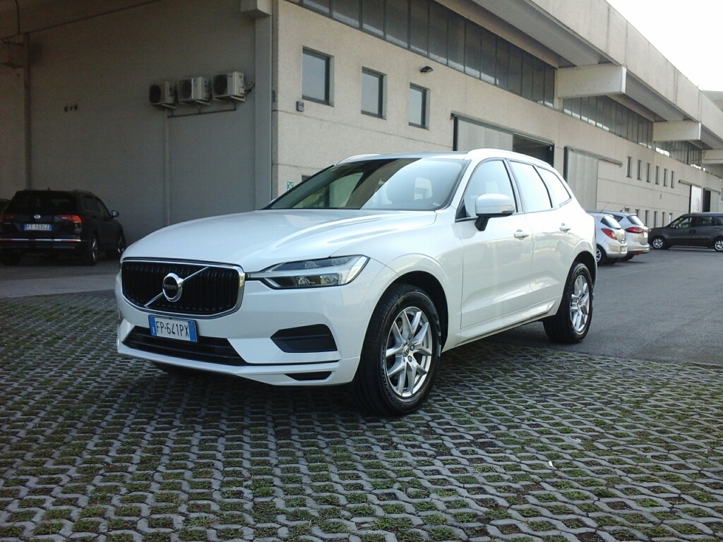 VOLVO XC60 (2017-->) XC60 D4 AWD Geartronic Business - 1