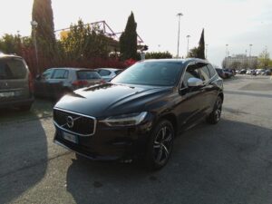 VOLVO XC60 (2017-->) XC60 D4 AWD Geartronic R-design - 1