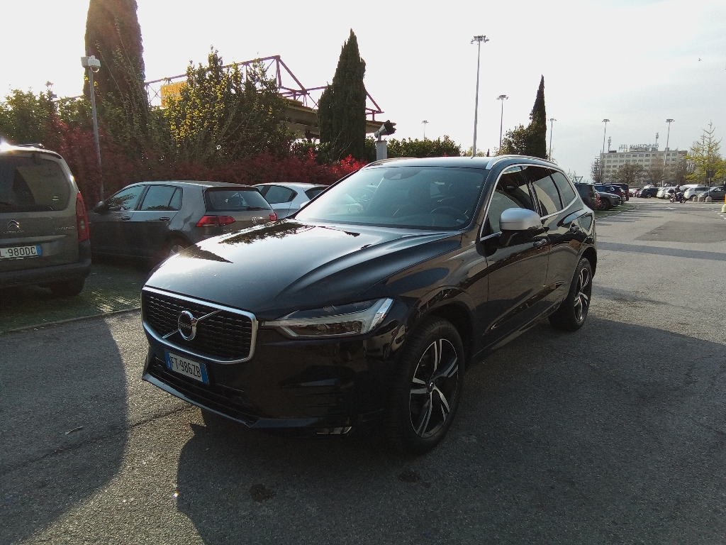 VOLVO XC60 (2017-->) XC60 D4 AWD Geartronic R-design - 1