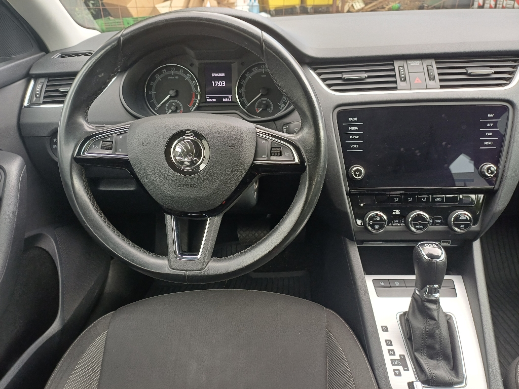 SKODA Octavia 3ª serie Octavia 1.6 TDI CR 115 CV DSG Wagon Executive - 2