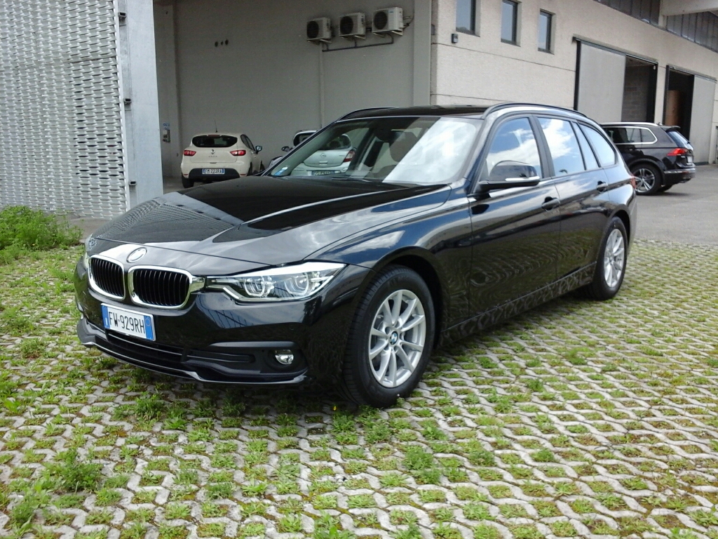 BMW Serie 3    (F30/31) 320d Efficient Dynamics Touring Business Advantage aut. - 1