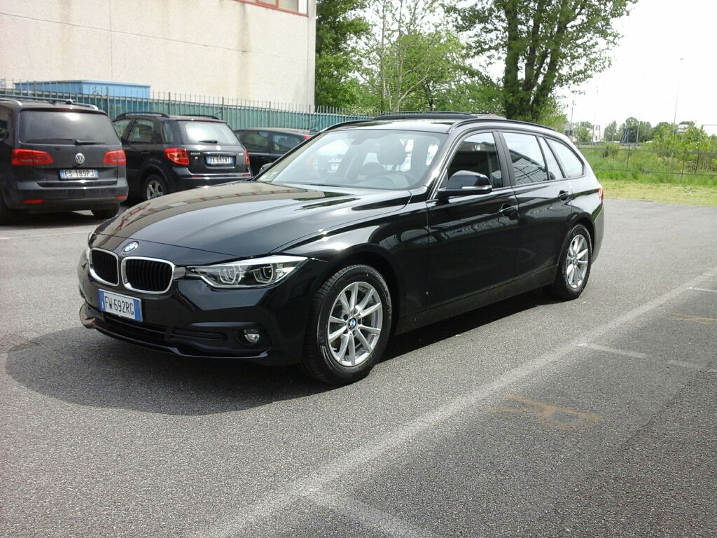 BMW Serie 3    (F30/31) 320d Efficient Dynamics Touring Business Advantage aut. - 1