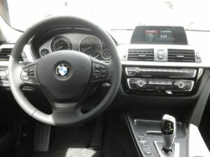 BMW Serie 3    (F30/31) 320d Efficient Dynamics Touring Business Advantage aut. - 2