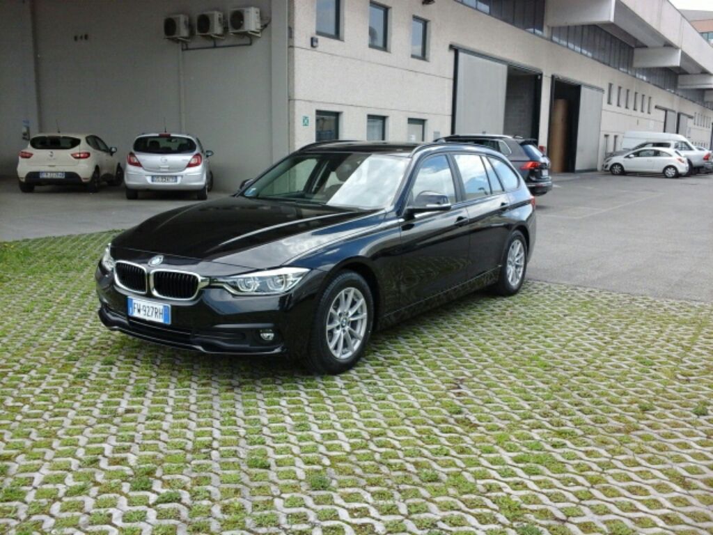 BMW Serie 3   (F30/F31) 320d Efficient Dynamics Touring Business Advantage aut. - 1