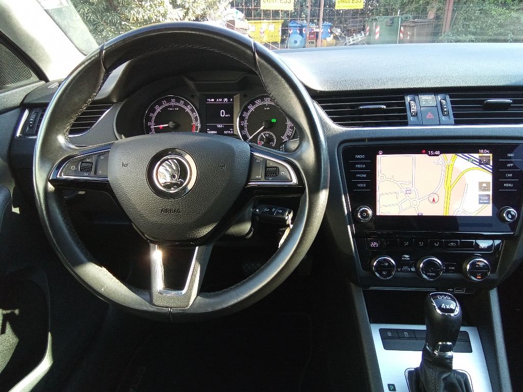 SKODA Octavia 3ª serie Octavia 2.0 TDI SCR 150 CV DSG Wagon 4x4 Executive - 2