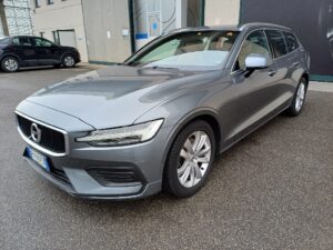 VOLVO V60 (2018-->) V60 D4 Geartronic Business Plus - 1