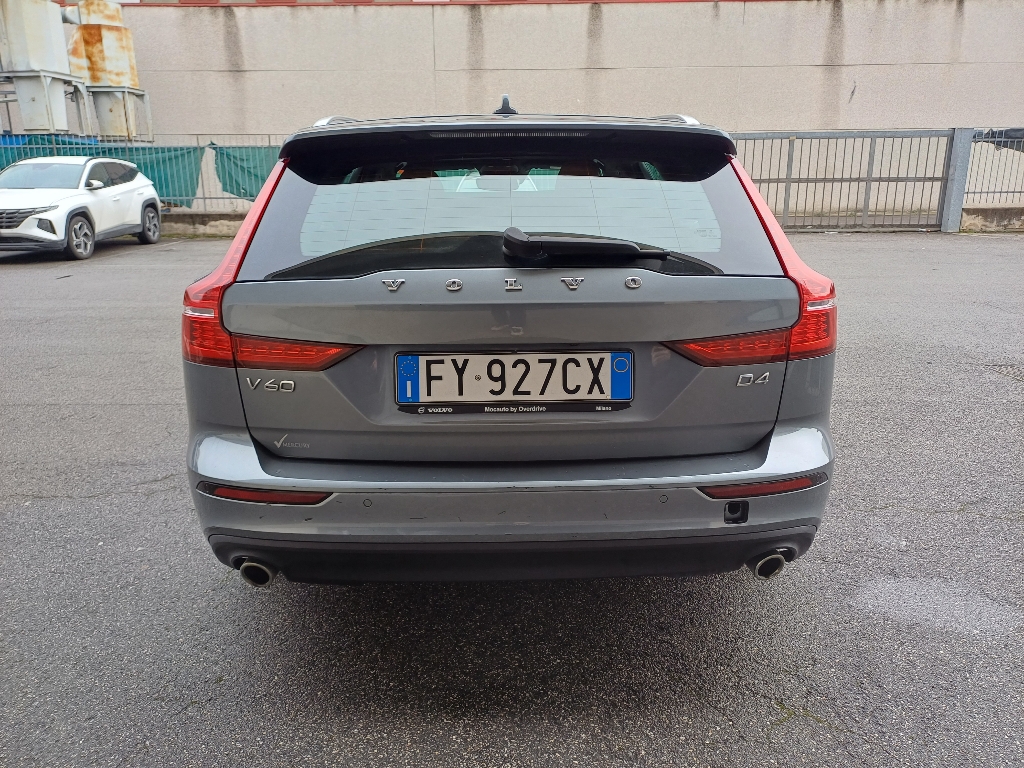 VOLVO V60 (2018-->) V60 D4 Geartronic Business Plus - 3