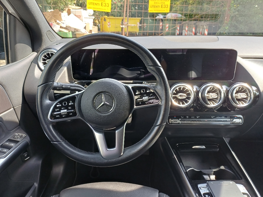 MERCEDES Classe B     (W247) B 180 d Automatic Sport Plus - 2