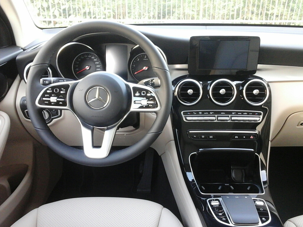 MERCEDES GLC          (X253) GLC 200 d 4Matic Executive - 2