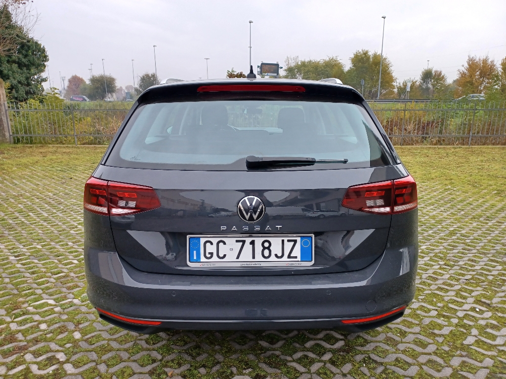 VOLKSWAGEN Passat 8ª serie Passat Variant 2.0 TDI SCR EVO DSG Business - 3