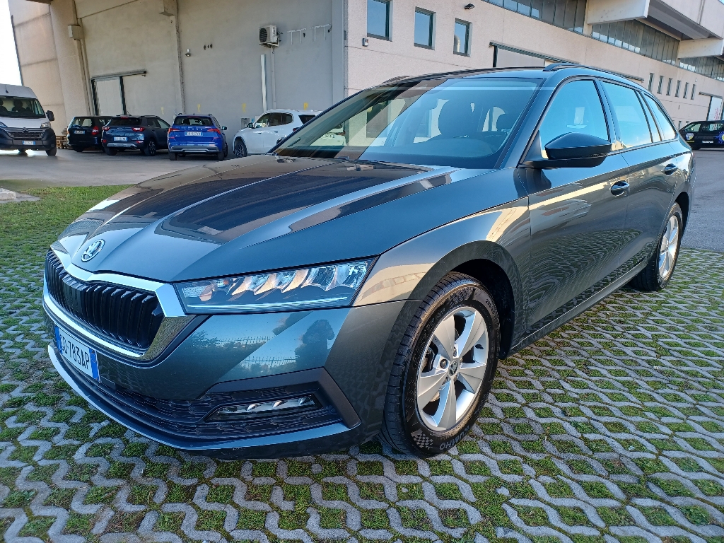 SKODA Octavia 4ª serie Octavia 2.0 TDI EVO SCR Wagon Executive - 1