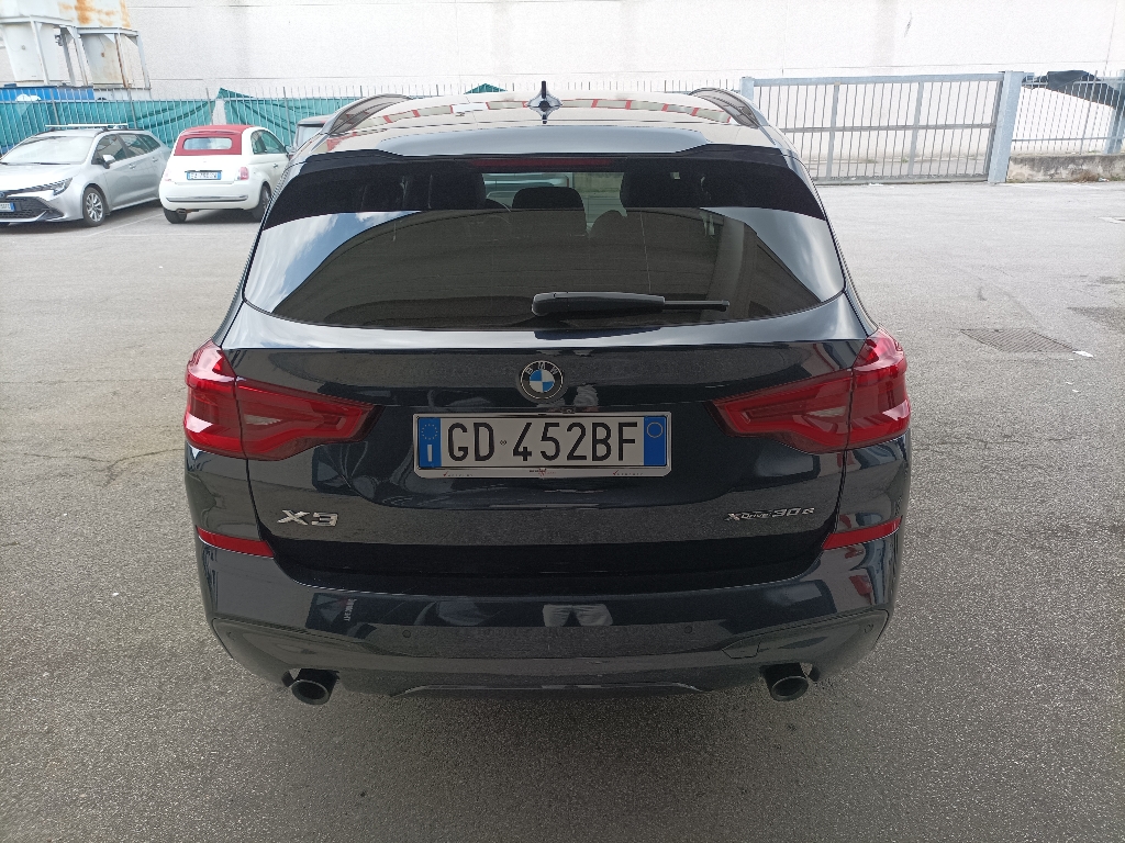 BMW X3        (G01/F97) X3 xDrive30e Msport - 3