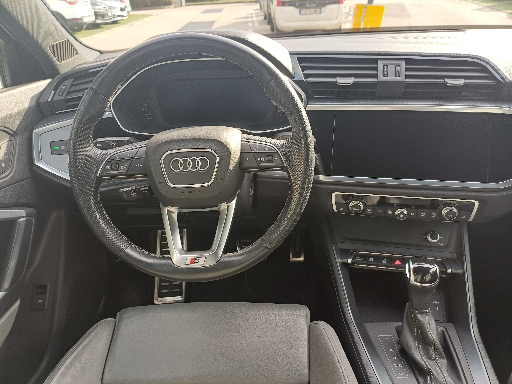 AUDI Q3 2ª serie Q3 SPB 40 TDI S tronic quattro edition - 2