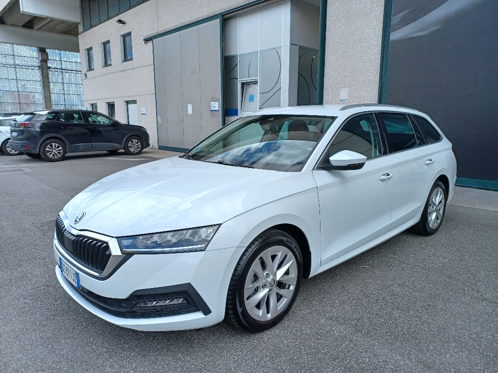 SKODA Octavia 4ª serie Octavia 2.0 TDI EVO SCR 150 CV DSG Wagon Executive - 1