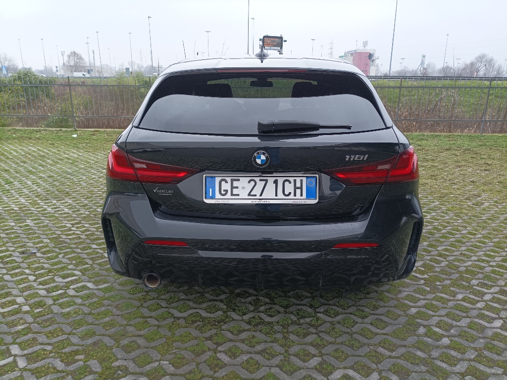 BMW Serie 1       (F40) 118i 5p. Msport - 3
