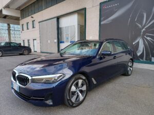 BMW Serie 5(G30/31/F90) 520d 48V Touring Business - 1