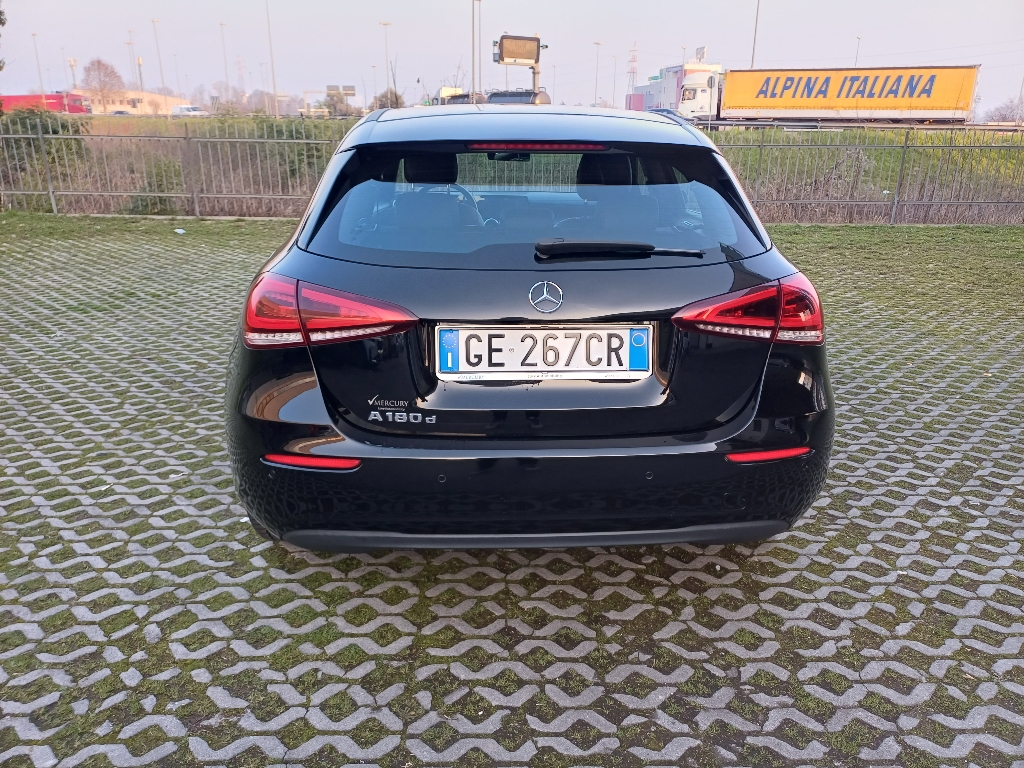 MERCEDES Classe A     (W177) A 180 d Automatic Business Extra - 3