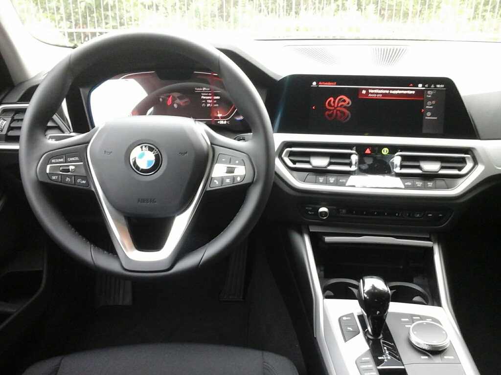 BMW Serie 3 (G20/21/80) 318d 48V Business Advantage - 2