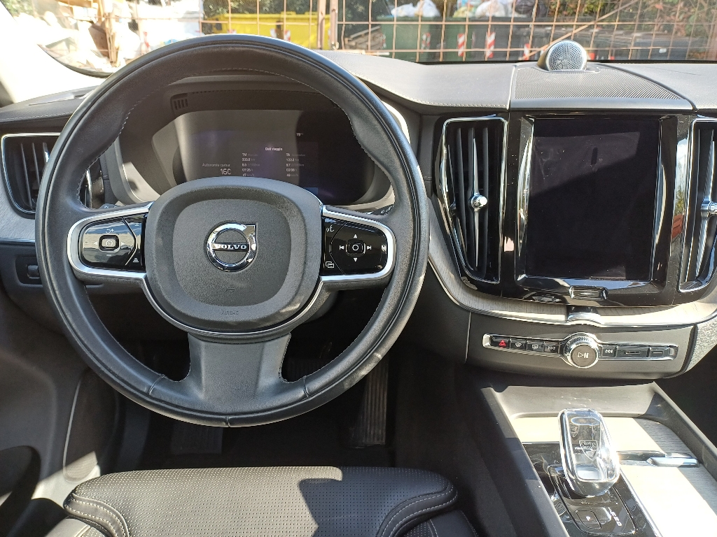 VOLVO XC60 (2017-->) XC60 B5 AWD Geartronic Inscription - 2