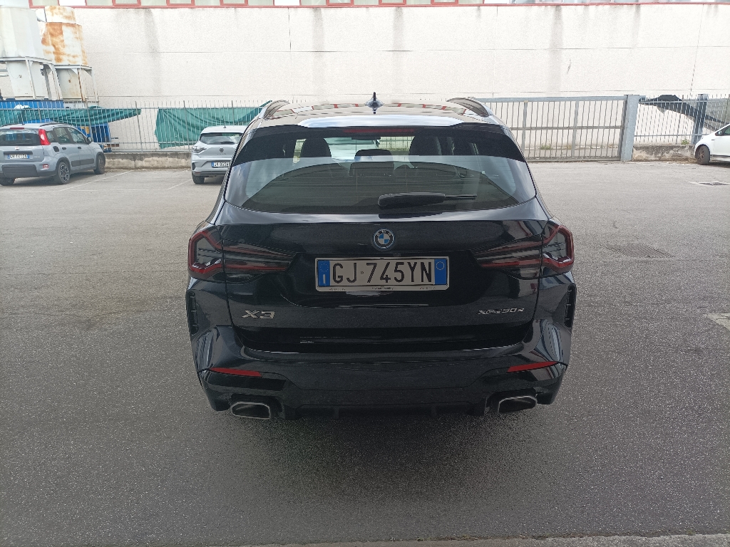 BMW X3        (G01/F97) X3 xDrive30e Msport - 3