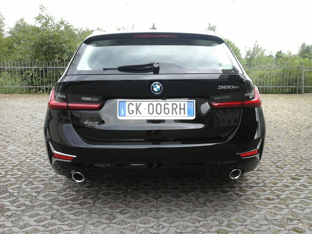 BMW Serie3(G20/21/80/81 320e Touring Luxury - 3