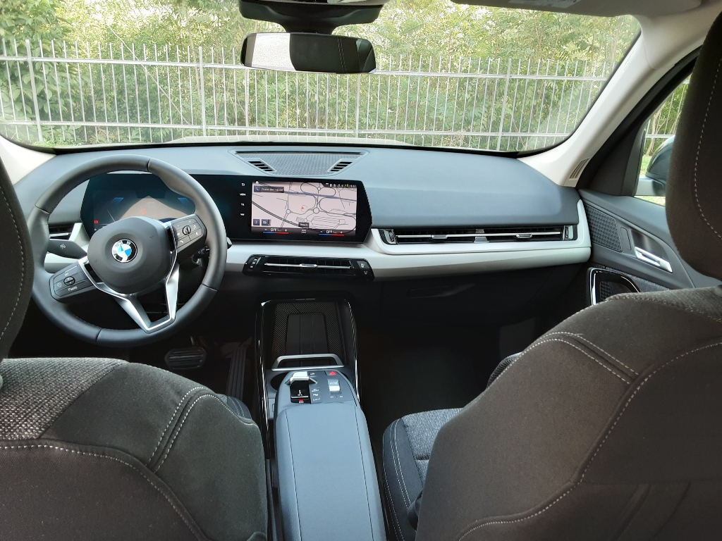 BMW X1            (U11) X1 xDrive 20d - 2
