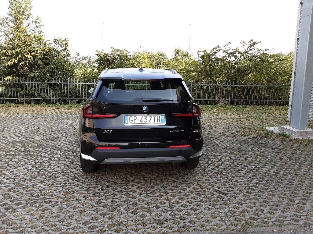 BMW X1            (U11) X1 xDrive 20d - 3