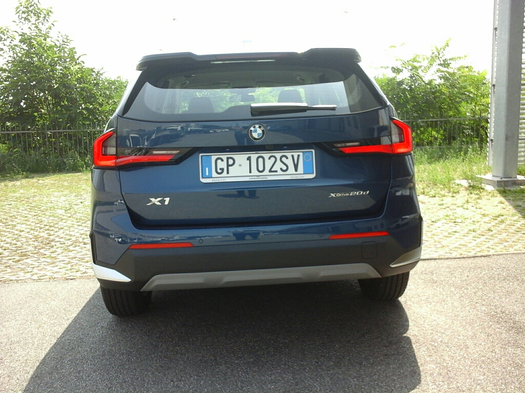 BMW X1            (U11) X1 xDrive 20d - 3