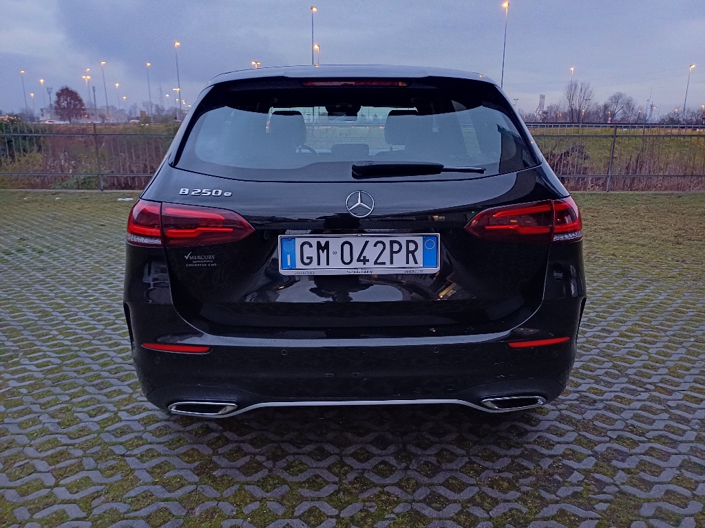 MERCEDES Classe B     (W247) B 250 e Plug-in hybrid Automatica Premium - 3