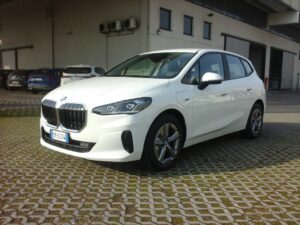 BMW Serie 2 A.T.  (U06) 225e xDrive Active Tourer - 1