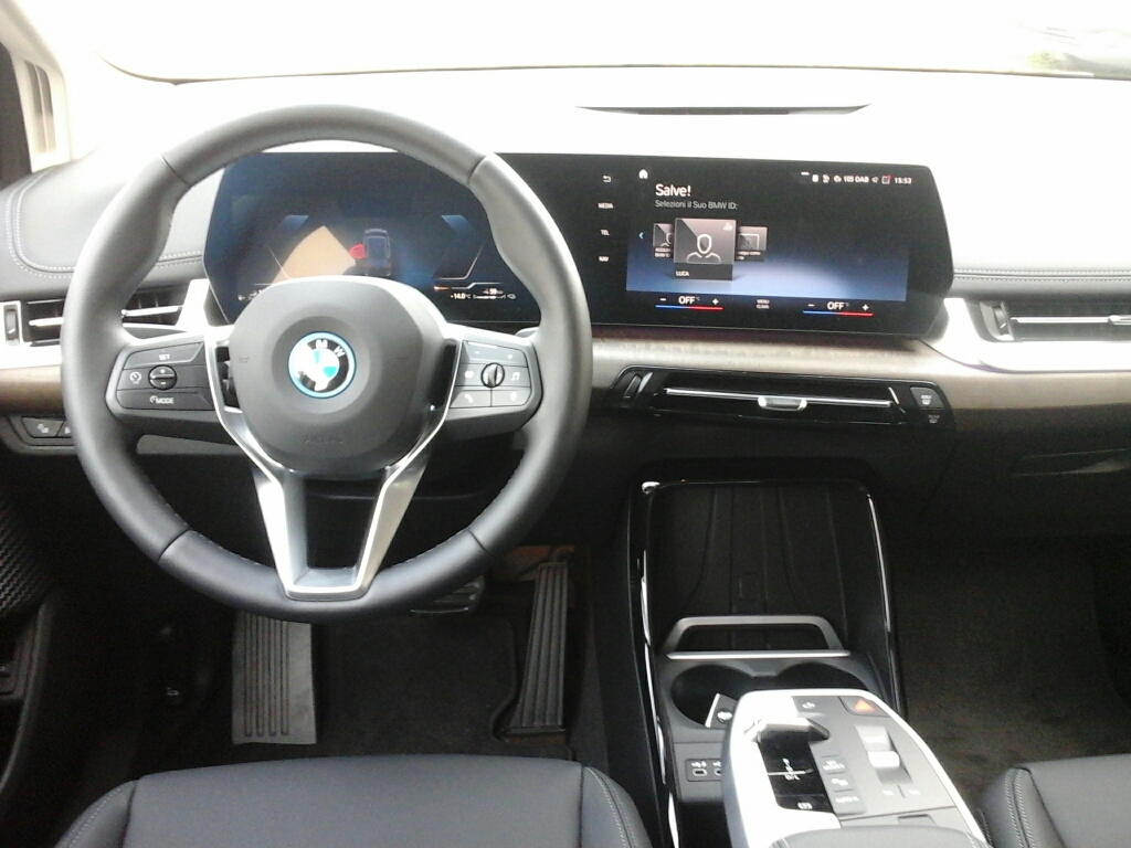 BMW Serie 2 A.T.  (U06) 225e xDrive Active Tourer Luxury - 2