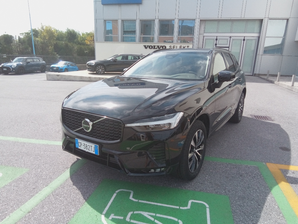 VOLVO XC60 (2017-->) XC60 B4 (d) AWD automatico Plus Dark - 1